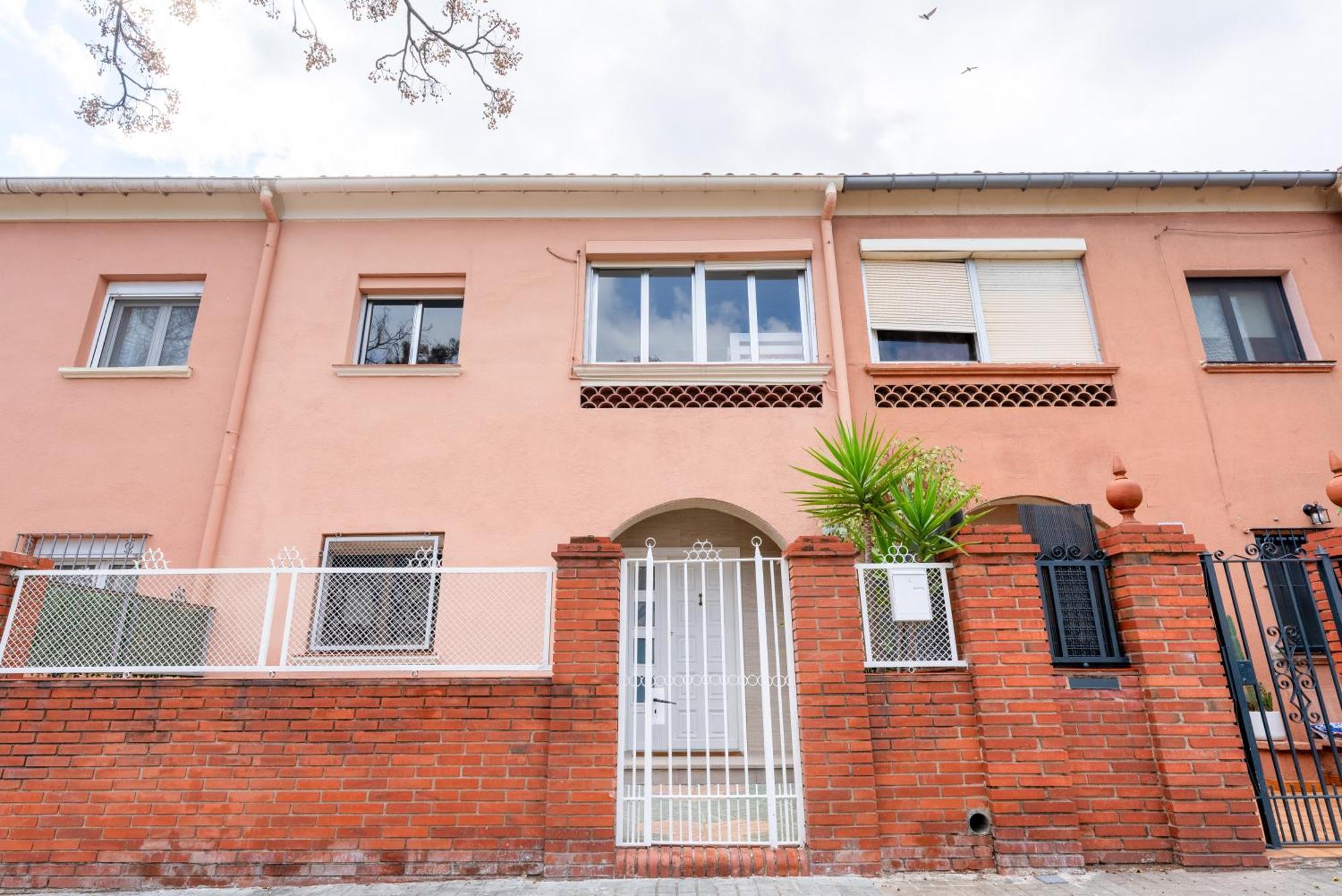 Villa La Sagrera House Barcelona Exterior foto